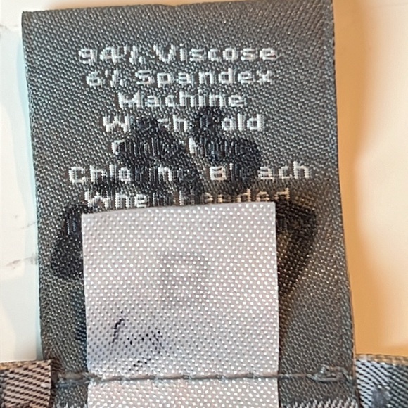 💙ANN TAYLOR BLUE & WHITE V NECK WRAP TO SIDE 3/4 SLEEVE TOP SIZE SMALL💙 - Picture 14 of 14